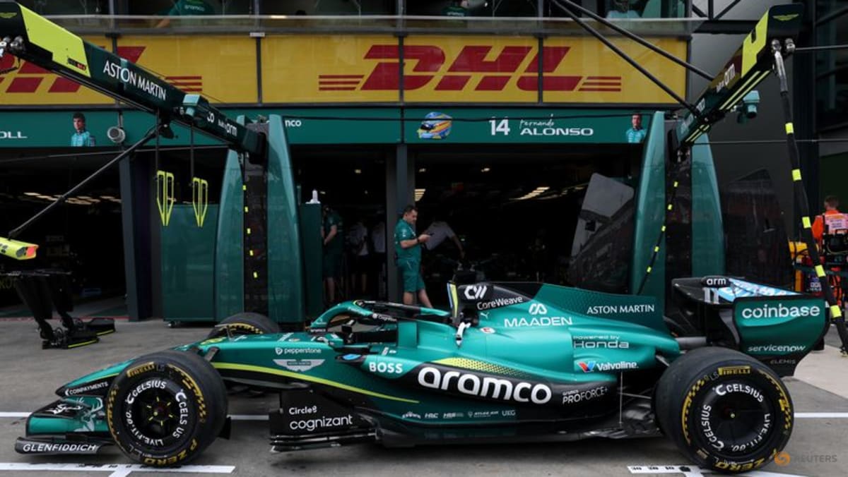 Mobil Aston Martin di Grand Prix Australia 2023, menghadapi masalah baterai
