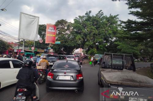 Strategi One Way Sepenggal Urai Kemacetan Mudik di Nagreg