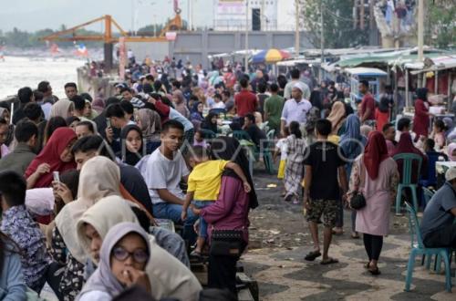 Momen Lebaran di Mataram, tradisi dan wisata pantai yang menarik