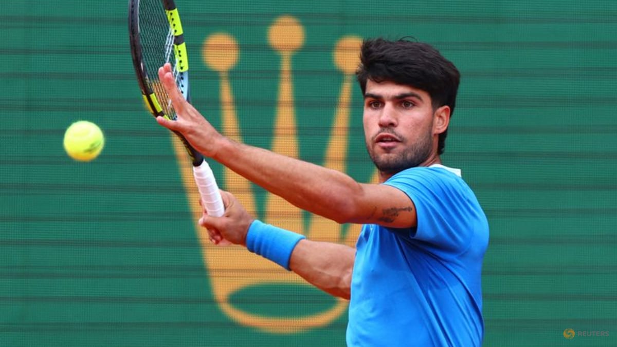Carlos Alcaraz mundur dari Barcelona Open akibat cedera pergelangan tangan
